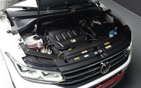 Volkswagen Tiguan II, 2021 год, 3 250 000 рублей, 23 фотография