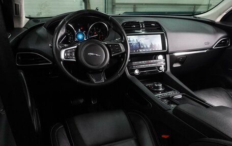 Jaguar F-Pace, 2019 год, 2 299 000 рублей, 6 фотография