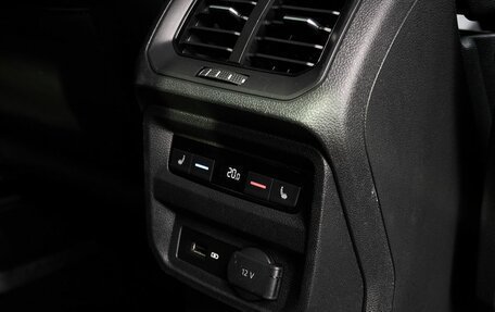Volkswagen Tiguan II, 2018 год, 2 950 000 рублей, 14 фотография