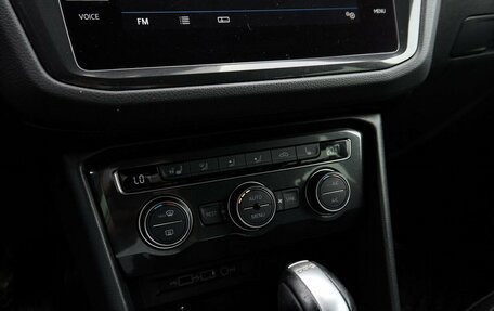 Volkswagen Tiguan II, 2018 год, 2 950 000 рублей, 10 фотография