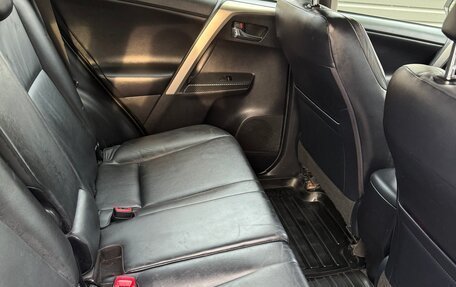Toyota RAV4, 2014 год, 1 980 000 рублей, 11 фотография
