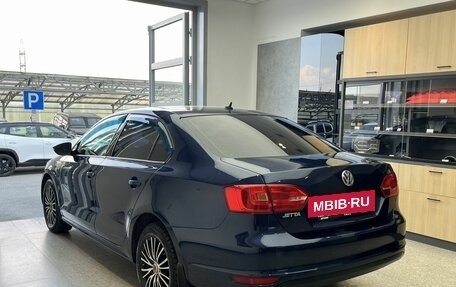 Volkswagen Jetta VI, 2012 год, 650 000 рублей, 6 фотография