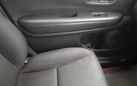 Honda Vezel, 2017 год, 1 799 999 рублей, 8 фотография