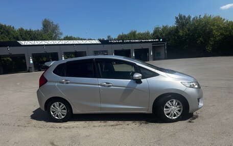 Honda Fit III, 2013 год, 880 000 рублей, 4 фотография
