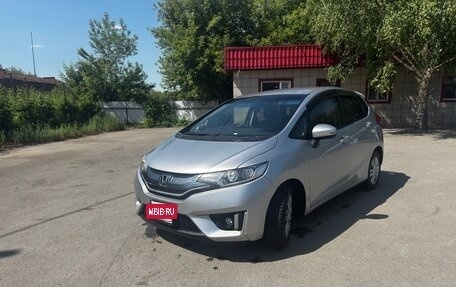 Honda Fit III, 2013 год, 880 000 рублей, 2 фотография
