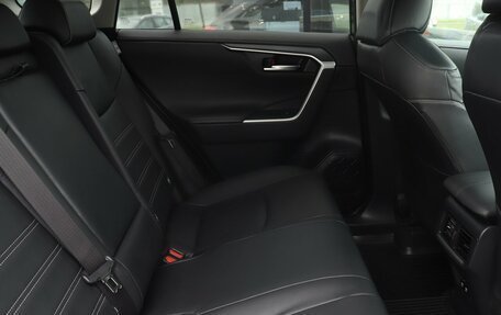 Toyota RAV4, 2019 год, 3 150 000 рублей, 8 фотография