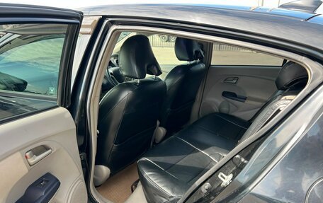 Honda Insight II рестайлинг, 2009 год, 899 000 рублей, 19 фотография