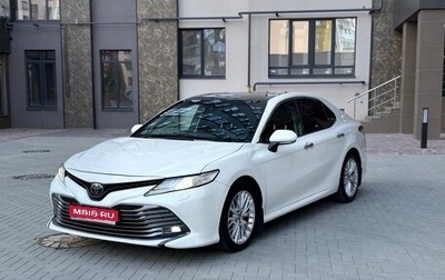 Toyota Camry, 2019 год, 2 390 000 рублей, 1 фотография