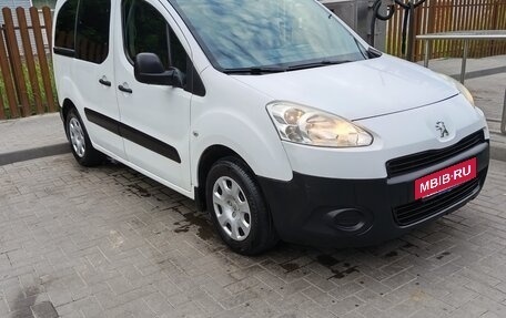 Peugeot Partner II рестайлинг 2, 2014 год, 715 000 рублей, 3 фотография