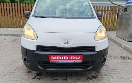 Peugeot Partner II рестайлинг 2, 2014 год, 715 000 рублей, 2 фотография