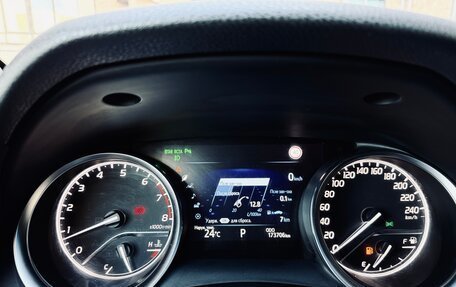 Toyota Camry, 2019 год, 2 390 000 рублей, 19 фотография