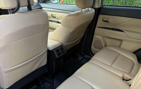 Mitsubishi Outlander III рестайлинг 3, 2019 год, 2 100 000 рублей, 8 фотография