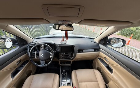 Mitsubishi Outlander III рестайлинг 3, 2019 год, 2 100 000 рублей, 7 фотография