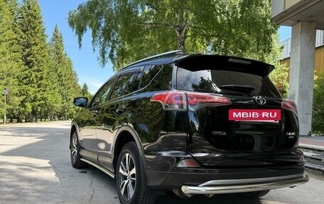 Toyota RAV4, 2017 год, 3 199 000 рублей, 4 фотография