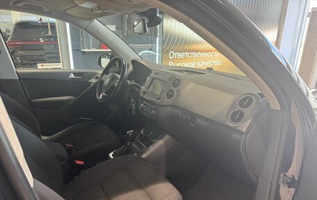 Volkswagen Tiguan I, 2012 год, 1 299 000 рублей, 20 фотография