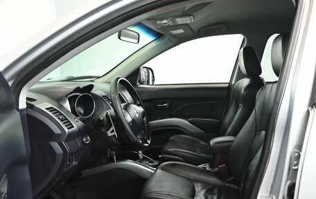 Mitsubishi Outlander III рестайлинг 3, 2006 год, 1 100 000 рублей, 9 фотография
