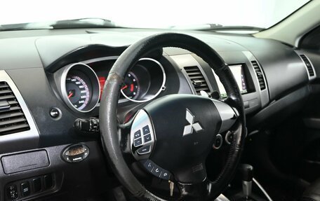 Mitsubishi Outlander III рестайлинг 3, 2006 год, 1 100 000 рублей, 12 фотография