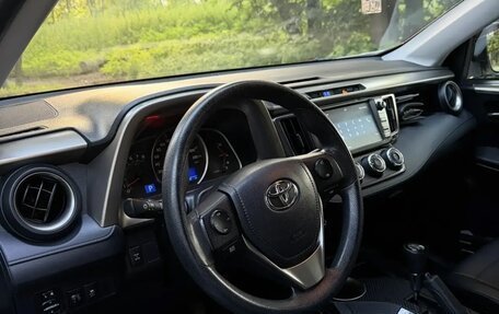 Toyota RAV4, 2015 год, 1 850 000 рублей, 9 фотография