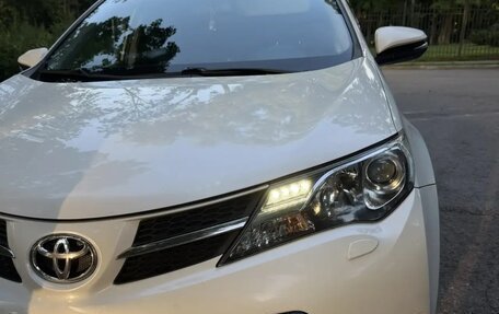 Toyota RAV4, 2015 год, 1 850 000 рублей, 3 фотография