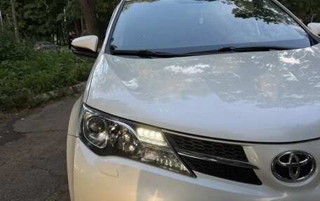 Toyota RAV4, 2015 год, 1 850 000 рублей, 4 фотография
