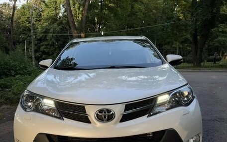 Toyota RAV4, 2015 год, 1 850 000 рублей, 6 фотография