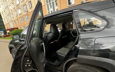 Toyota RAV4, 2023 год, 3 650 000 рублей, 5 фотография