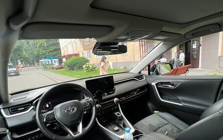 Toyota RAV4, 2023 год, 3 650 000 рублей, 4 фотография