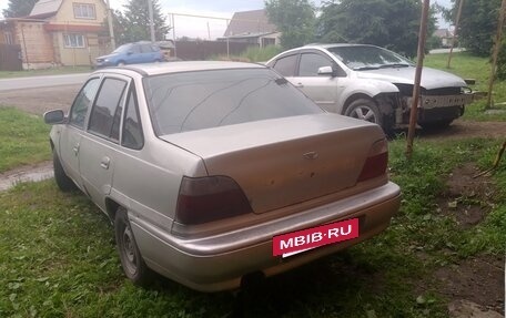 Daewoo Nexia I рестайлинг, 2004 год, 70 000 рублей, 2 фотография
