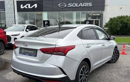 Hyundai Solaris II рестайлинг, 2021 год, 998 000 рублей, 2 фотография