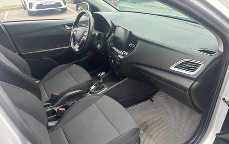Hyundai Solaris II рестайлинг, 2021 год, 998 000 рублей, 10 фотография