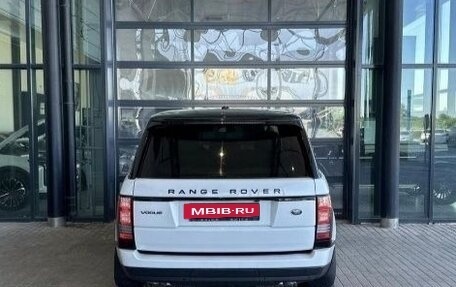 Land Rover Range Rover IV рестайлинг, 2014 год, 2 800 000 рублей, 4 фотография