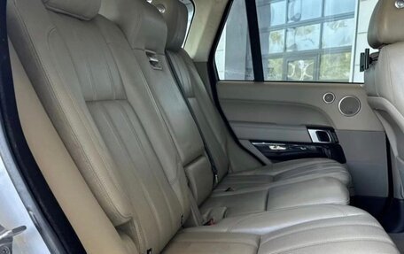 Land Rover Range Rover IV рестайлинг, 2014 год, 2 800 000 рублей, 13 фотография