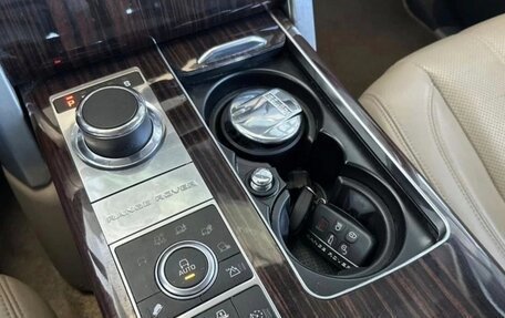 Land Rover Range Rover IV рестайлинг, 2014 год, 2 800 000 рублей, 17 фотография
