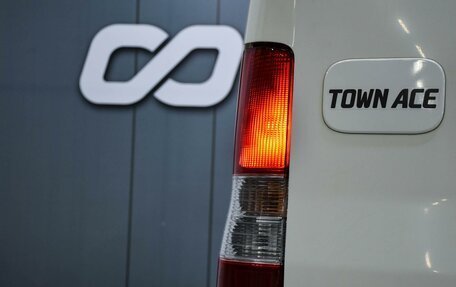 Toyota Town Ace IV, 2015 год, 1 299 000 рублей, 6 фотография