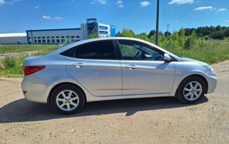 Hyundai Solaris II рестайлинг, 2013 год, 850 000 рублей, 3 фотография