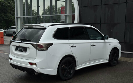 Mitsubishi Outlander III рестайлинг 3, 2013 год, 1 400 000 рублей, 5 фотография