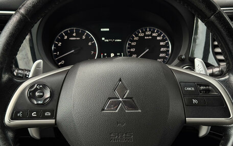 Mitsubishi Outlander III рестайлинг 3, 2013 год, 1 400 000 рублей, 10 фотография