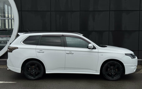 Mitsubishi Outlander III рестайлинг 3, 2013 год, 1 400 000 рублей, 4 фотография