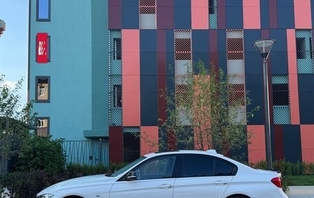 BMW 3 серия, 2017 год, 2 500 000 рублей, 3 фотография