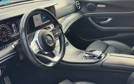 Mercedes-Benz E-Класс, 2019 год, 3 300 000 рублей, 10 фотография
