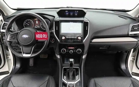 Subaru Forester, 2023 год, 3 050 000 рублей, 10 фотография