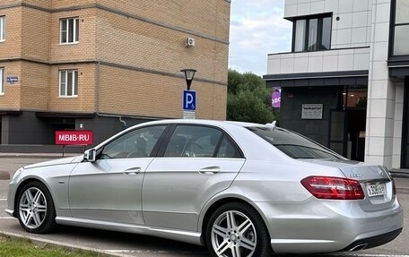 Mercedes-Benz E-Класс, 2011 год, 1 850 000 рублей, 3 фотография