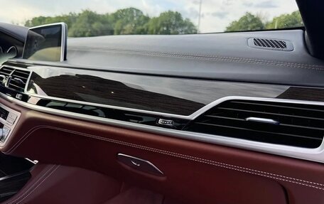 BMW 7 серия, 2016 год, 3 280 000 рублей, 9 фотография