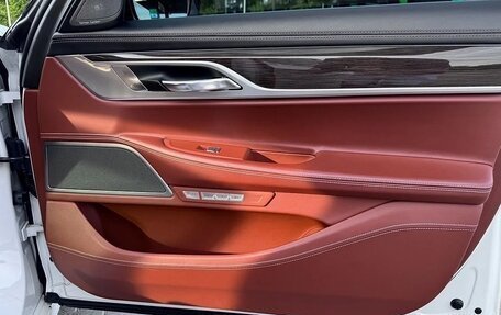 BMW 7 серия, 2016 год, 3 280 000 рублей, 10 фотография