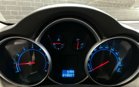 Chevrolet Cruze II, 2010 год, 480 000 рублей, 5 фотография