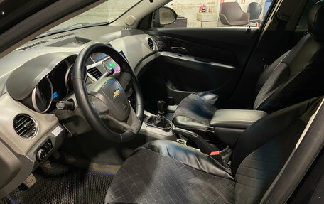 Chevrolet Cruze II, 2010 год, 480 000 рублей, 3 фотография
