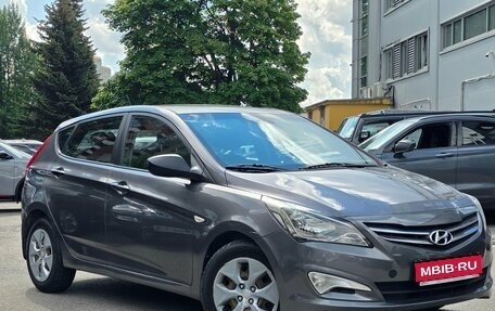 Hyundai Solaris II рестайлинг, 2015 год, 689 000 рублей, 1 фотография