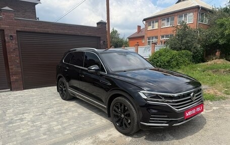 Volkswagen Touareg III, 2021 год, 5 800 000 рублей, 4 фотография