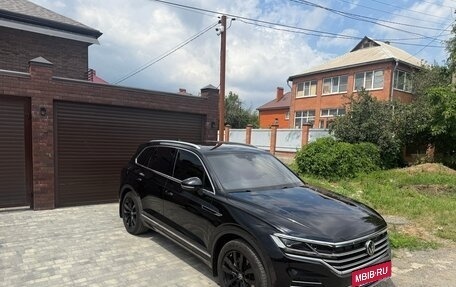 Volkswagen Touareg III, 2021 год, 5 800 000 рублей, 5 фотография