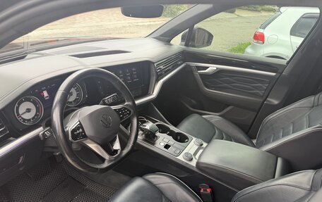 Volkswagen Touareg III, 2021 год, 5 800 000 рублей, 8 фотография